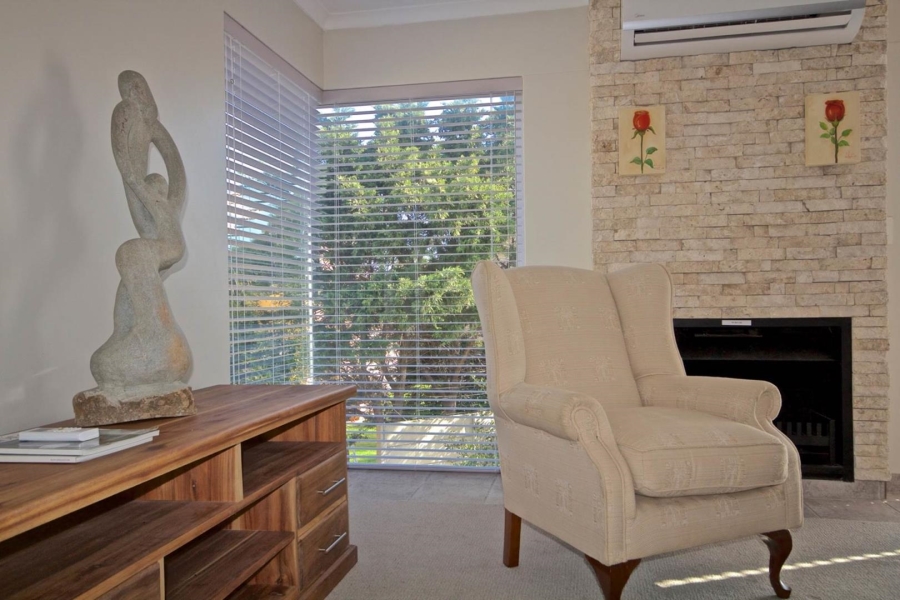 To Let 5 Bedroom Property for Rent in Sunset Beach Western Cape